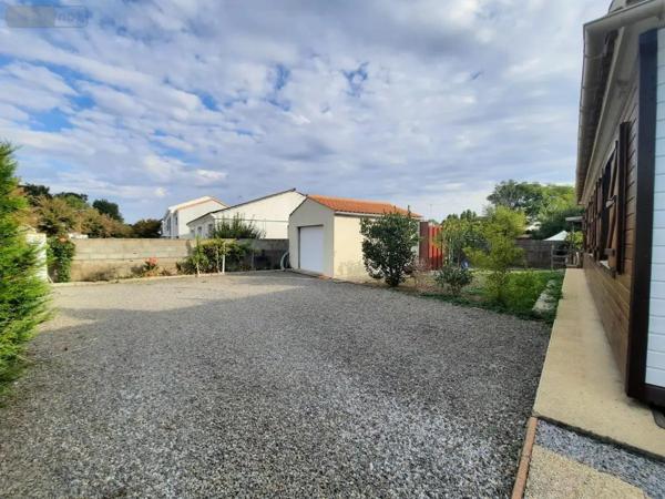 Achat - Maison Challans 85300 4 pièces 105 m 2 645 m 2