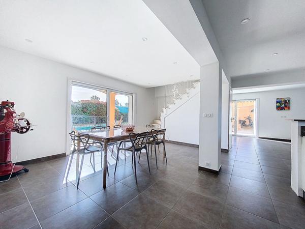 Achat maison Meyreuil - 5 pièce(s) - 150 m² - 549 000 €