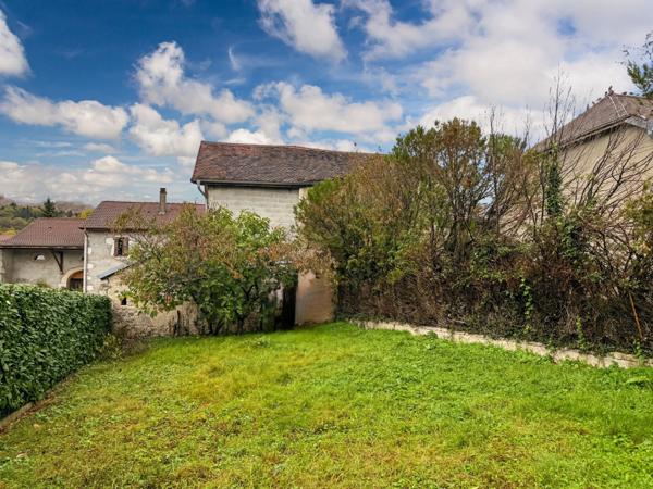 Maison à vendre 4 pièces PERON (01)