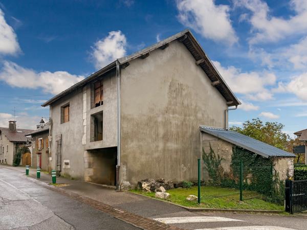 Maison à vendre 4 pièces PERON (01)