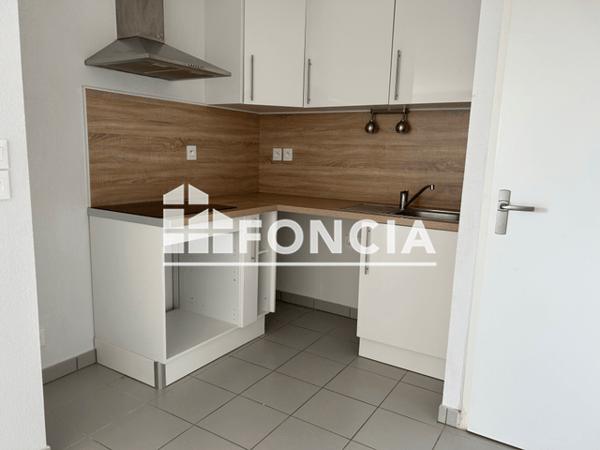 Location Appartement 2 pièces 47.5 m² - 115 AVENUE SAINT JEAN-PAUL II Perpignan 66000
