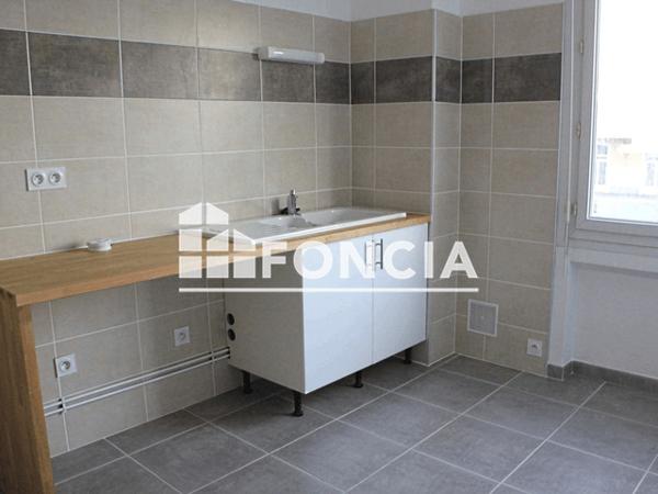 Location Appartement 2 pièces 55.68 m² - 5 BLD TALABOT Nimes 30000