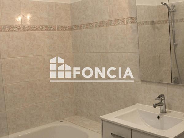 Location Appartement 2 pièces 55.68 m² - 5 BLD TALABOT Nimes 30000