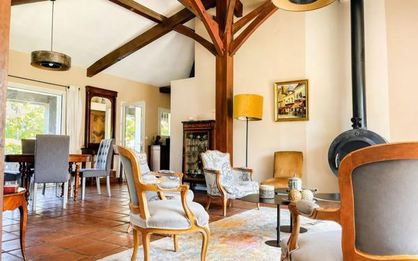 Maison à vendre    5 pièces •  Saubion