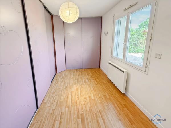 Dpt Gers (32), à vendre BARCELONNE DU GERS belle maison contemporaine T5 de 138 m² habitables en plain-pied + terrasses, piscine et garage sur 1694 m² de terrain, au calme