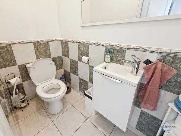 Dpt Gers (32), à vendre BARCELONNE DU GERS belle maison contemporaine T5 de 138 m² habitables en plain-pied + terrasses, piscine et garage sur 1694 m² de terrain, au calme