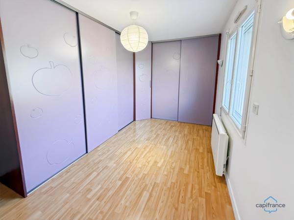 Dpt Gers (32), à vendre BARCELONNE DU GERS belle maison contemporaine T5 de 138 m² habitables en plain-pied + terrasses, piscine et garage sur 1694 m² de terrain, au calme