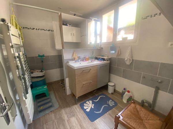 Maison de plain-pied 2 chambres.