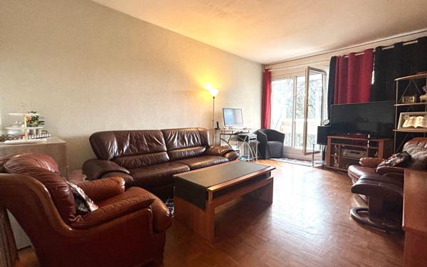 Appartement à vendre    2 pièces • 50,60 m2 Évry