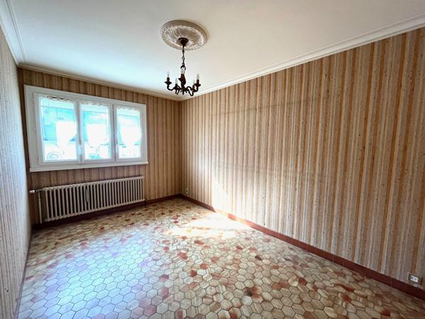 Maison Laval 7 pièce(s) 111 m2 - 3 chambres