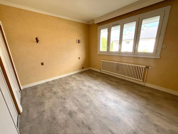 Maison Laval 7 pièce(s) 111 m2 - 3 chambres