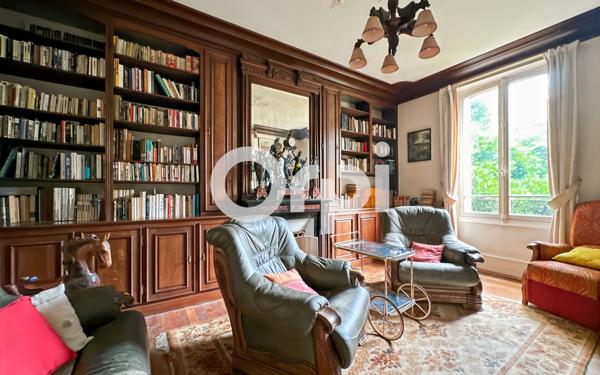 Maison à vendre    10 pièces •  Mantes-la-Jolie