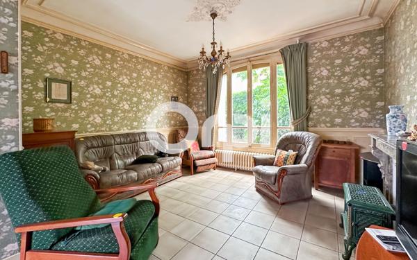 Maison à vendre    10 pièces •  Mantes-la-Jolie