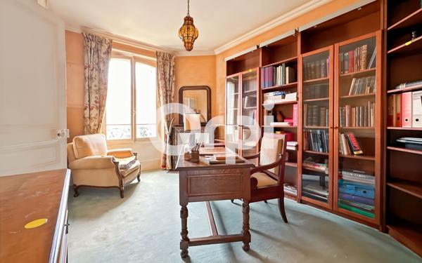 Maison à vendre    10 pièces •  Mantes-la-Jolie