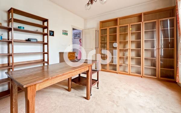 Maison à vendre    10 pièces •  Mantes-la-Jolie