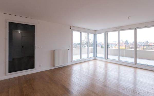 Appartement à vendre    5 pièces • 121,77 m2 Saint-Maur-des-Fossés