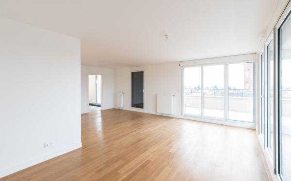 Appartement à vendre    5 pièces • 121,77 m2 Saint-Maur-des-Fossés