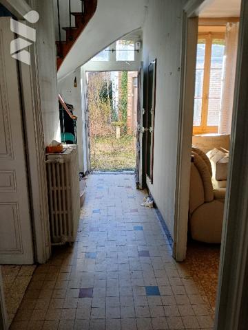 UNE MAISON D'HABITATION à fort potentiel