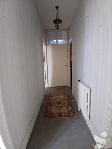 UNE MAISON D'HABITATION à fort potentiel