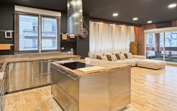 Appartement à vendre    3 pièces • 140 m2 Tarascon