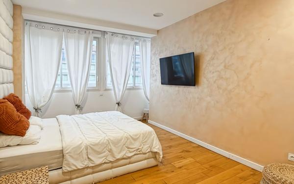 Appartement à vendre    3 pièces • 140 m2 Tarascon