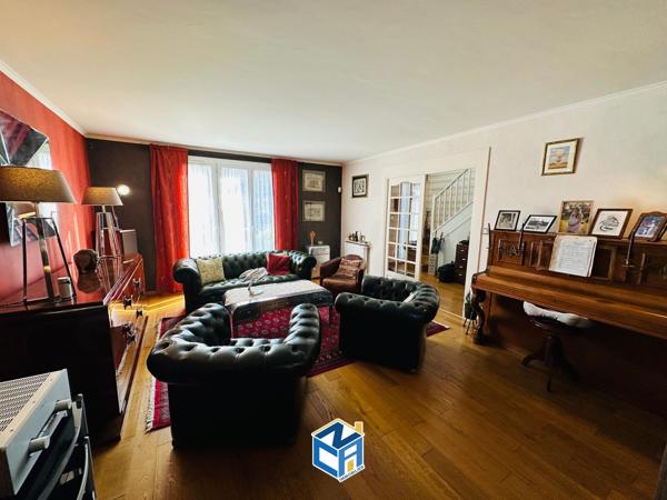 Maison 172m2 avec 4 chambres, garage et terrain 1124m2
