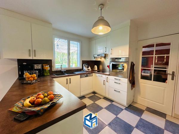 Maison 172m2 avec 4 chambres, garage et terrain 1124m2