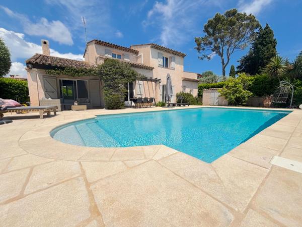 Maison à vendre 4 pièces MOUGINS (06)