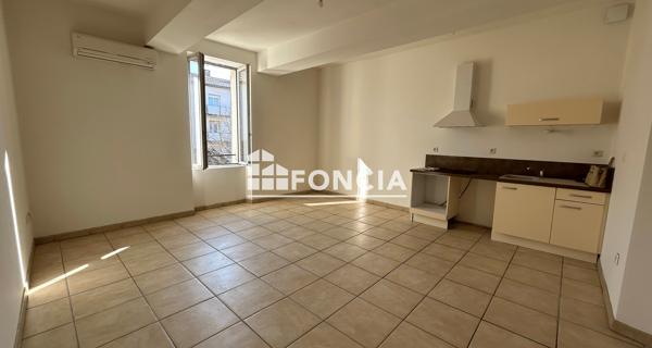 Location Studio 41.33 m² - Orange 84100