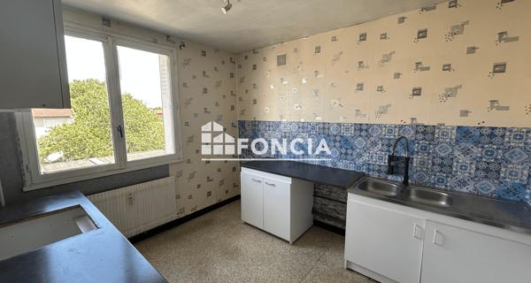 Location Appartement 2 pièces 40 m² - Roanne 42300