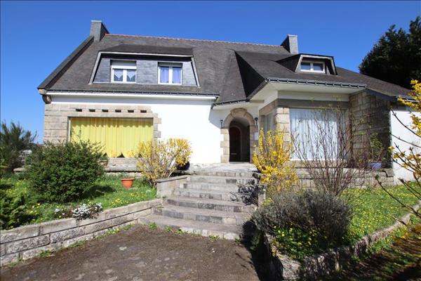 Maison à vendre |  Camors |  7 pièces | 234 m²