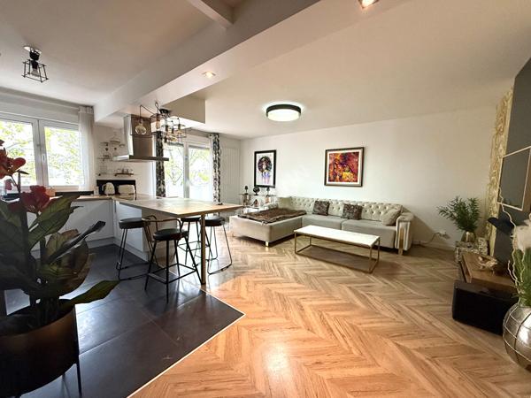 Appartement T3 Villeurbanne Charpennes, 65 m2, balcon, rénové, cuisine équipée, possibilité stationnement