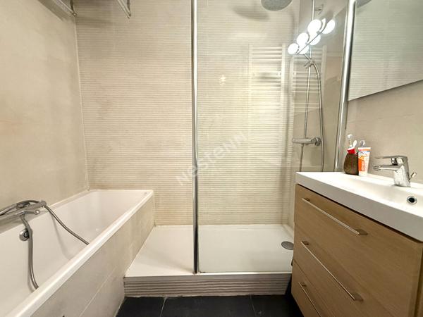 Appartement T3 Villeurbanne Charpennes, 65 m2, balcon, rénové, cuisine équipée, possibilité stationnement
