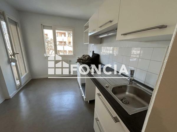 Location Appartement 2 pièces 57.86 m² - 17 RUE SAINT CLOUD Lyon 69007