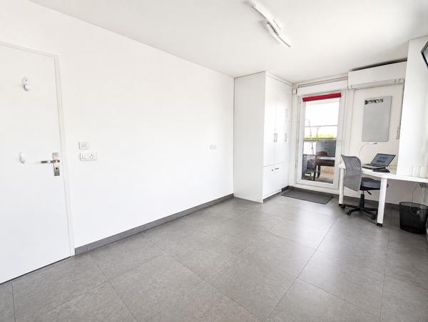 Appartement
         3 pièces
        - 75 m² Exclusivité 374 000 € *