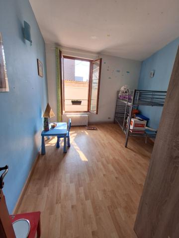 Secteur du PORT A L'ANGLAIS À VITRY/SEINE 4 pièces  78m²