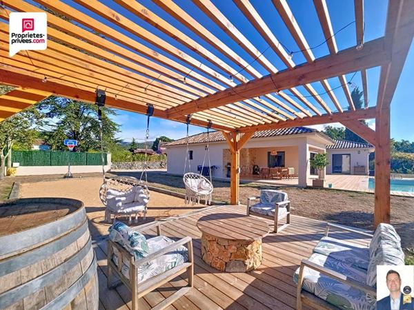 VILLA CONTEMPORAI?NE RECENTE D'ENVIRON 140 M2 AVEC PISCINE, GARAGE et TERRAIN PAYSAGER DE 1700 M2