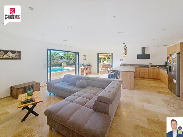 VILLA CONTEMPORAI?NE RECENTE D'ENVIRON 140 M2 AVEC PISCINE, GARAGE et TERRAIN PAYSAGER DE 1700 M2