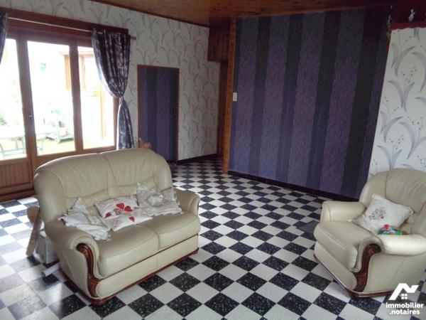 Maison en briques de 116 m² habitable bâtie sur 560 m²