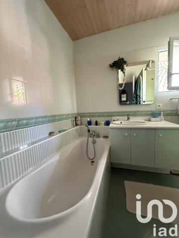 House for sale 5 rooms 128 m² Andernos-les-Bains