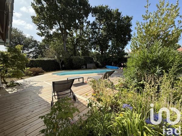 House for sale 5 rooms 128 m² Andernos-les-Bains