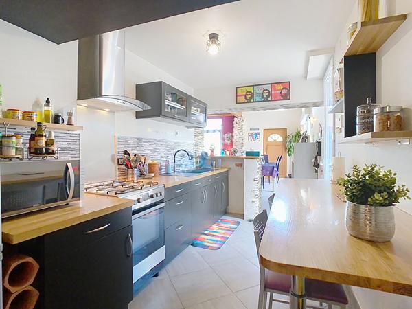 Charmante ancienne grange rénovée avec piscine à Vendre à Gesté