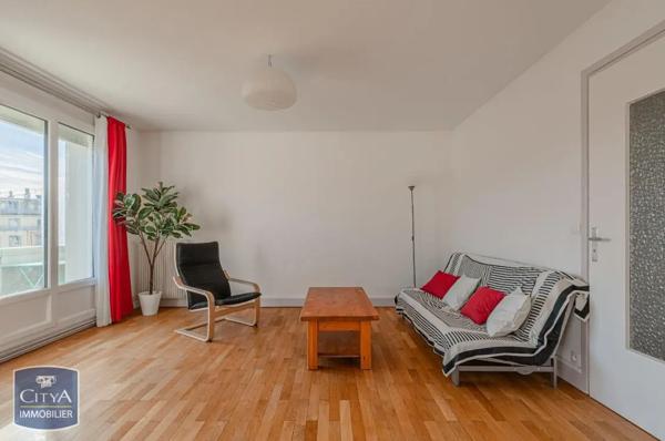 Appartement à louer 2 pièces 76m²