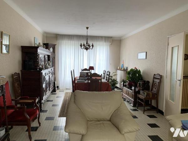 Au centre ville maison des années 1970