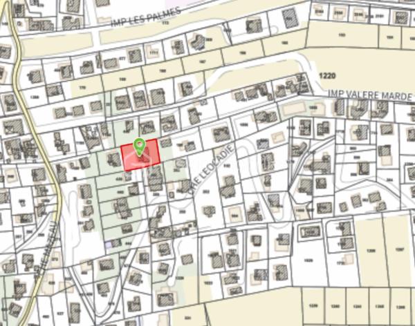 Terrain de 1 018 m²