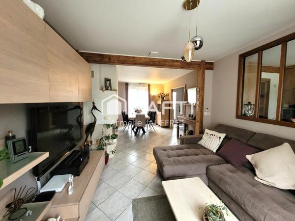 Au Calme en forêt d'Ecouen, robuste maison.