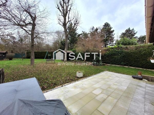 Au Calme en forêt d'Ecouen, robuste maison.