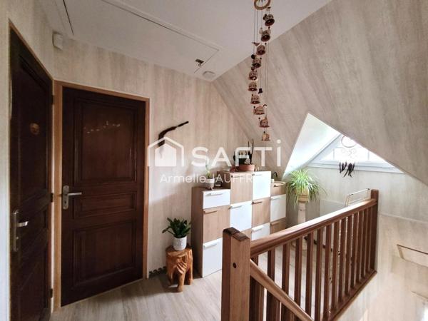 Au Calme en forêt d'Ecouen, robuste maison.