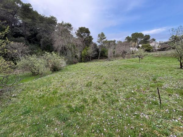 TERRAIN CONSTRUCTIBLE à MOUGINS