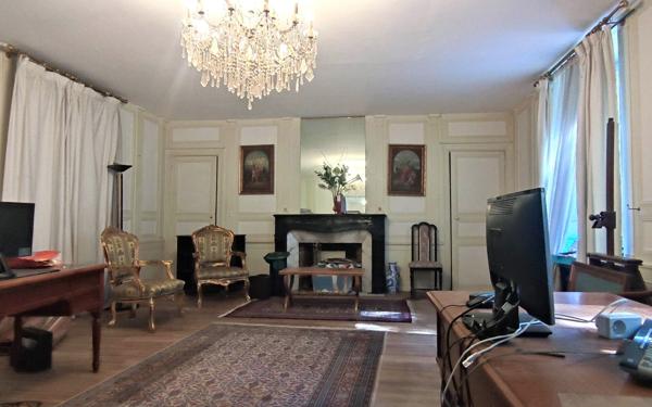 Maison à vendre    9 pièces •  Nantes